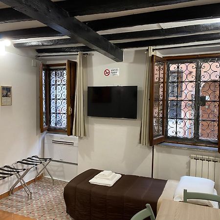 Casa Vicolo Moroni - Trastevere ローマ エクステリア 写真